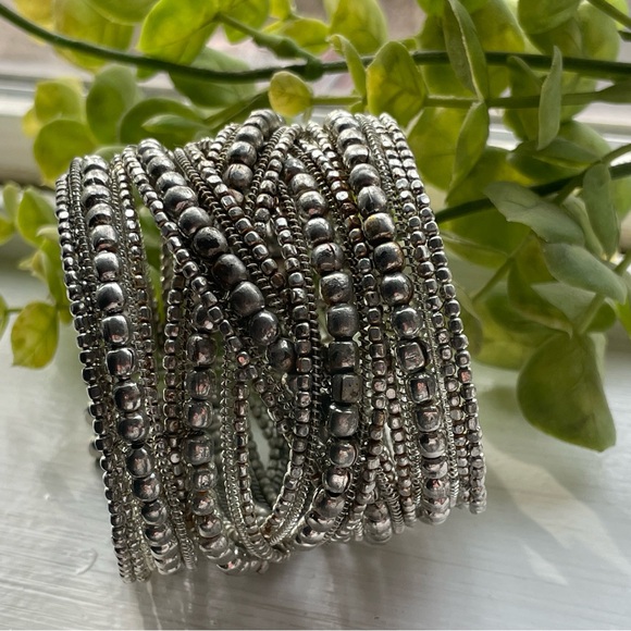 Source Unknown Silver Multi-Strand Bracelet - Picture 9 of 11